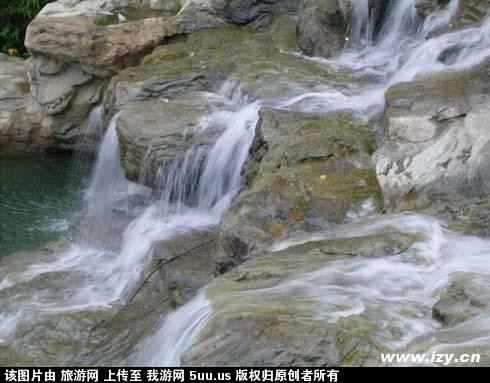 龙泉瀑布.jpg